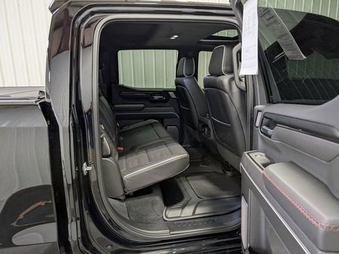 Used 2025 GMC Sierra 1500 AT4X image 29