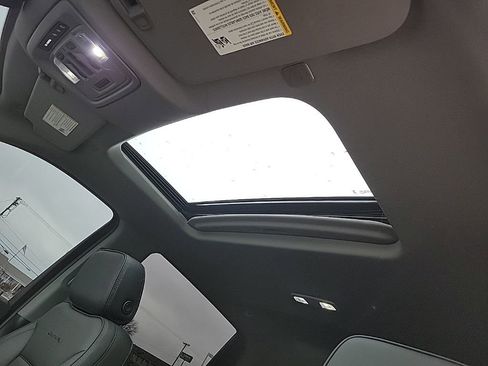 Used 2025 GMC Sierra 2500 Denali image 10