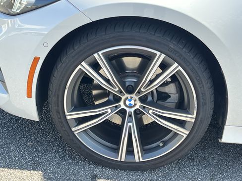 Used 2023 BMW 330i Sedan w/ Premium Package image 31