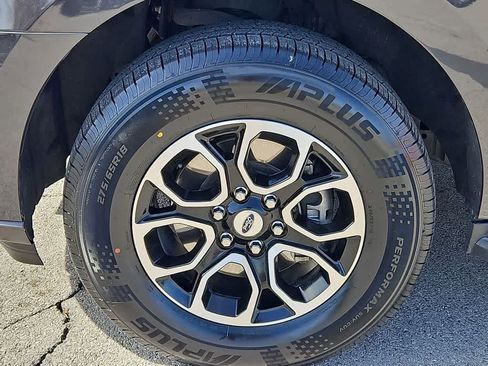 Used 2023 Ford Expedition XLT image 14