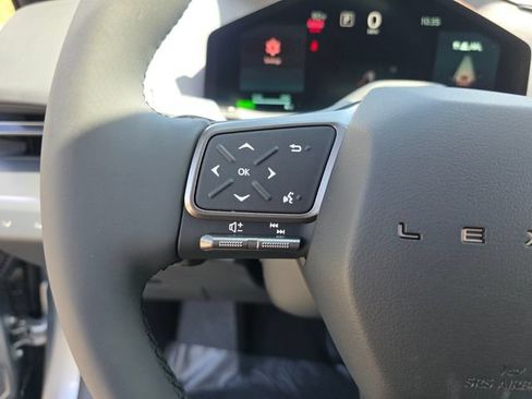 New 2026 Lexus ES 350e FWD image 27