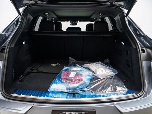 New 2026 Porsche Cayenne S image 35