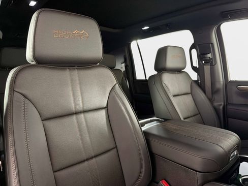 Used 2026 Chevrolet Suburban High Country w/ Sun And Tow Package AWD/4WD image 26
