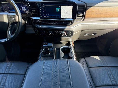 Used 2024 Chevrolet Silverado 1500 High Country w/ High Country Premium Package image 25