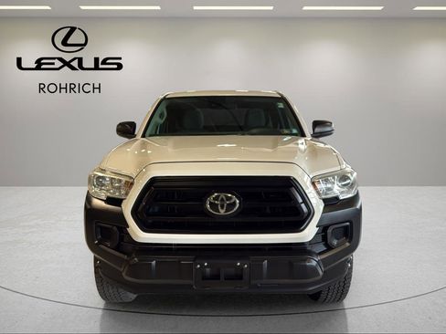 Used 2020 Toyota Tacoma SR image 2