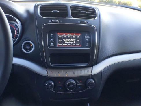 Used 2019 Dodge Journey SE w/ Connectivity Group image 22