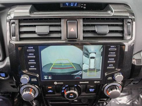 Used 2022 Toyota 4Runner TRD Off-Road Premium AWD/4WD image 29