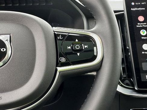 Used 2025 Volvo XC90 B6 Plus w/ Protection Package Premier image 27