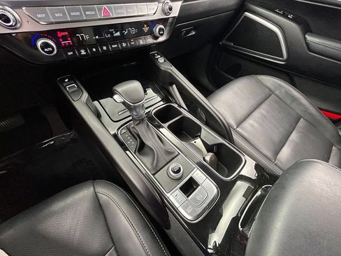 Used 2024 Kia Telluride S FWD image 26