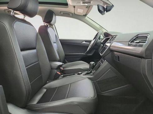Used 2020 Volkswagen Tiguan SEL w/ 3rd Row Seat Package AWD/4WD image 29