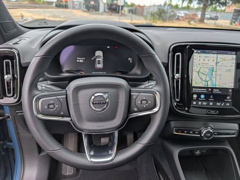 Used 2023 Volvo XC40 Recharge Ultimate w/ Protection Package Premier AWD/4WD image 18