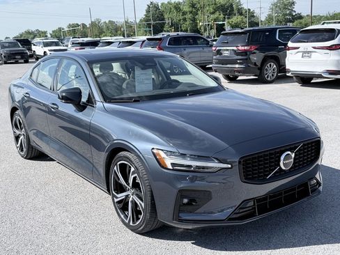 Used 2024 Volvo S60 B5 Core w/ Climate Package FWD image 2