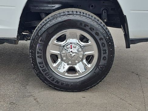 Used 2022 RAM 2500 Tradesman w/ Chrome Appearance Group AWD/4WD image 32