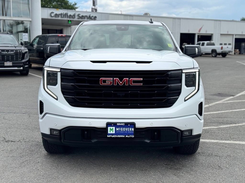 Used 2026 GMC Sierra 1500 Elevation w/ Elevation Premium Package AWD/4WD image 9