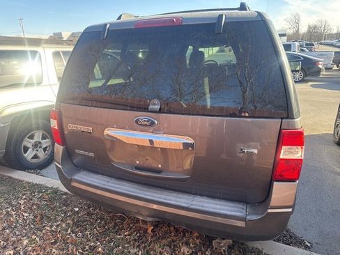 Used 2010 Ford Expedition EL XLT image 5