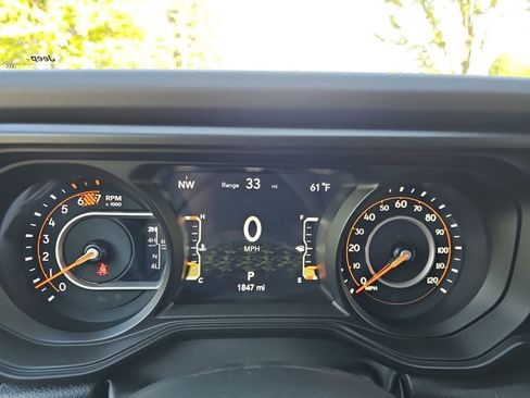 Used 2026 Jeep Wrangler Unlimited Rubicon AWD/4WD image 25
