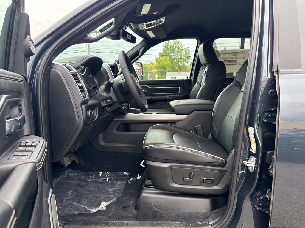 New 2027 RAM 2500 Laramie w/ Night Edition AWD/4WD image 16