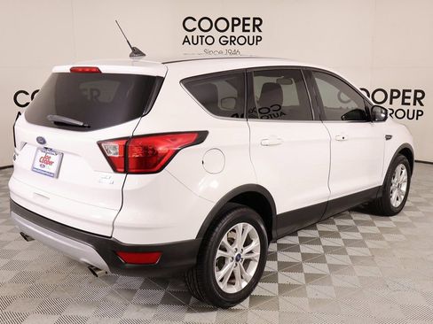 Used 2019 Ford Escape SE image 20