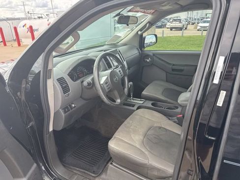 Used 2015 Nissan Xterra X RWD image 16