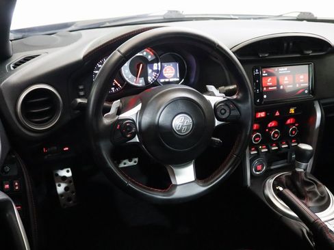 Used 2020 Toyota 86 image 12