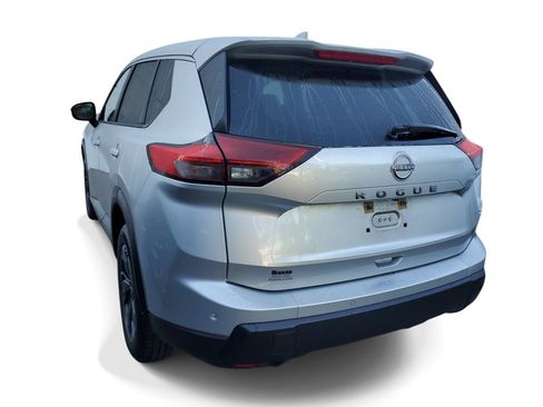 Used 2025 Nissan Rogue SV FWD image 3