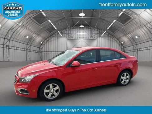 Used 2016 Chevrolet Cruze LT image 3