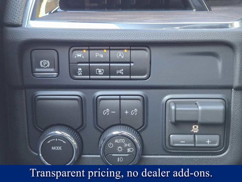 New 2026 Chevrolet Suburban Premier image 26