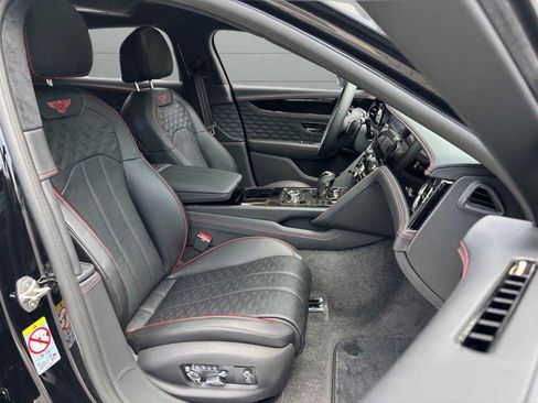New 2025 Bentley Flying Spur Plug-In Hybrid image 36