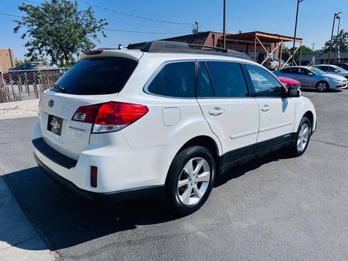Used 2014 Subaru Outback 2.5i Limited AWD/4WD image 7