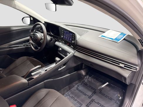 Used 2021 Hyundai Elantra SEL FWD image 29