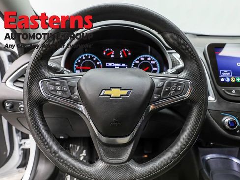 Used 2024 Chevrolet Malibu LT image 11