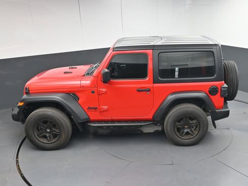 Used 2023 Jeep Wrangler Sport image 36