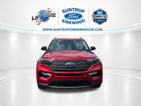 Used 2024 Ford Explorer XLT w/ Equipment Group 202A AWD/4WD image 10