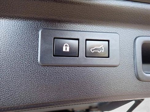 Used 2020 Subaru Forester Limited AWD/4WD image 9