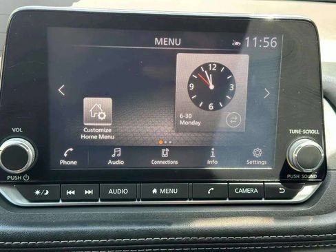 Used 2021 Nissan Rogue SV image 33