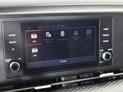 Used 2023 Kia Carnival LX FWD image 35