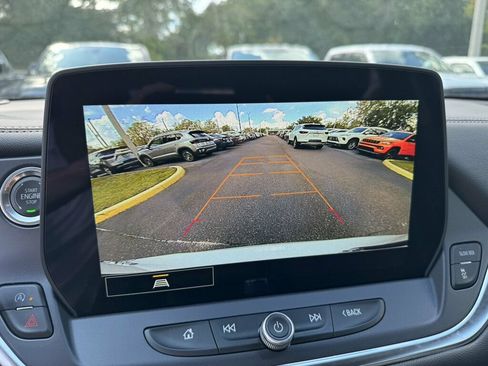 Used 2025 Chevrolet Blazer LT FWD image 6