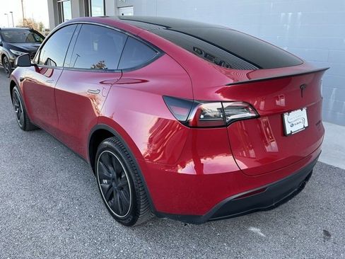 Used 2023 Tesla Model Y Long Range image 2