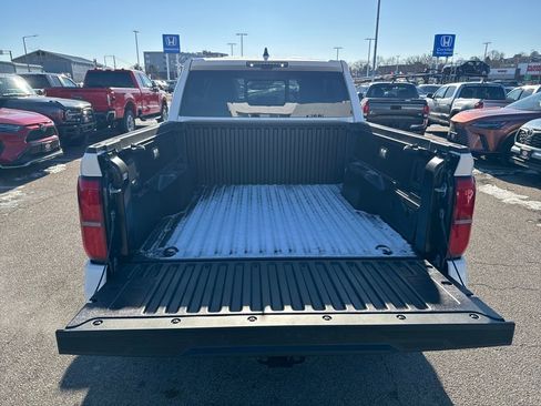 New 2025 Toyota Tacoma TRD Off-Road AWD/4WD image 7
