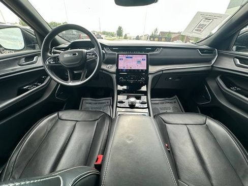 Used 2022 Jeep Grand Cherokee Overland AWD/4WD image 18