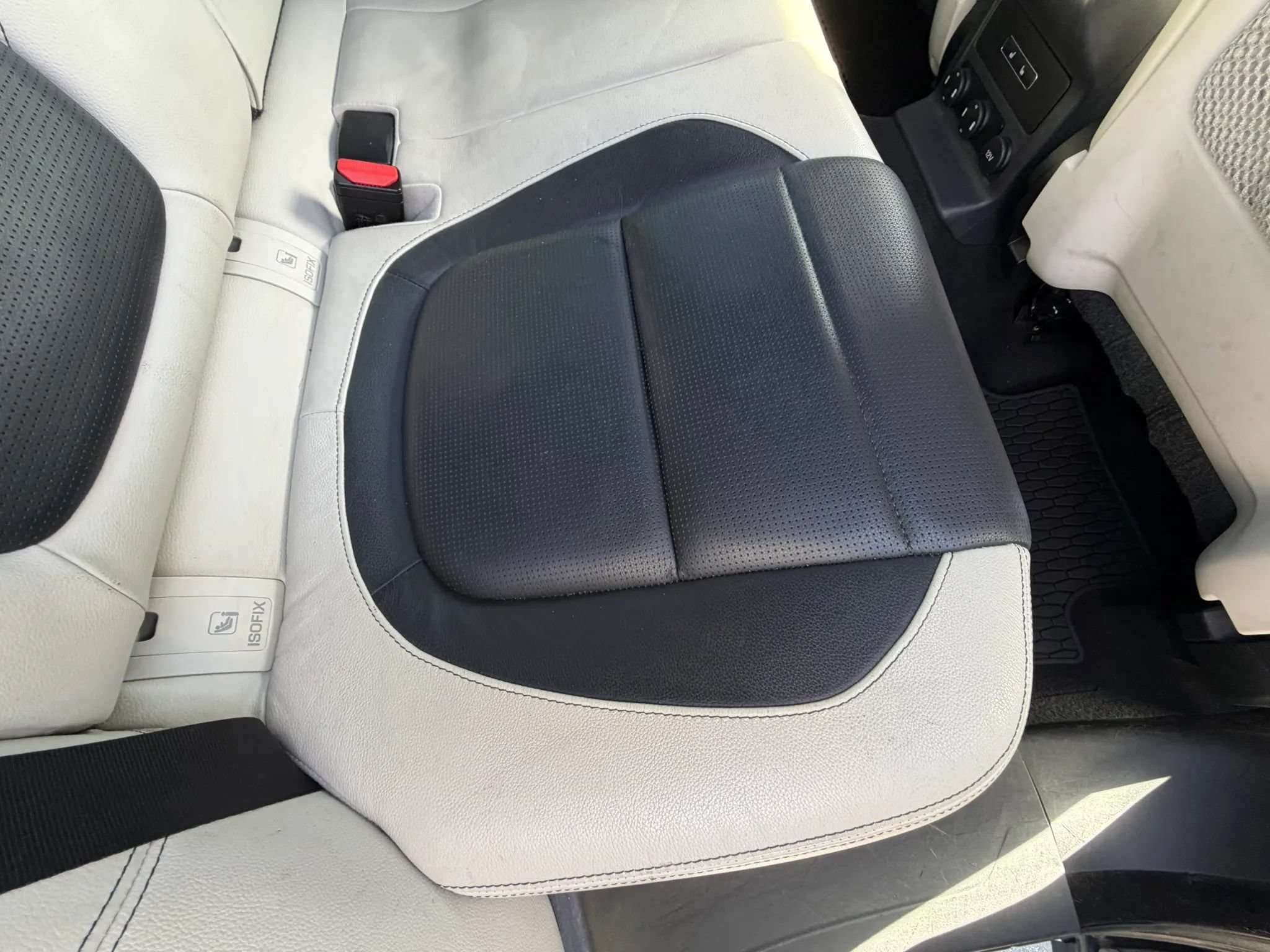 Used 2018 Jaguar F-PACE S AWD/4WD image 28