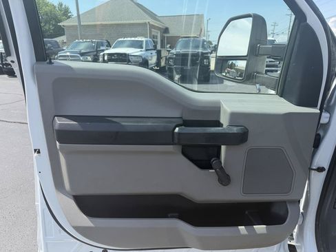 Used 2019 Ford F350 XL AWD/4WD image 9