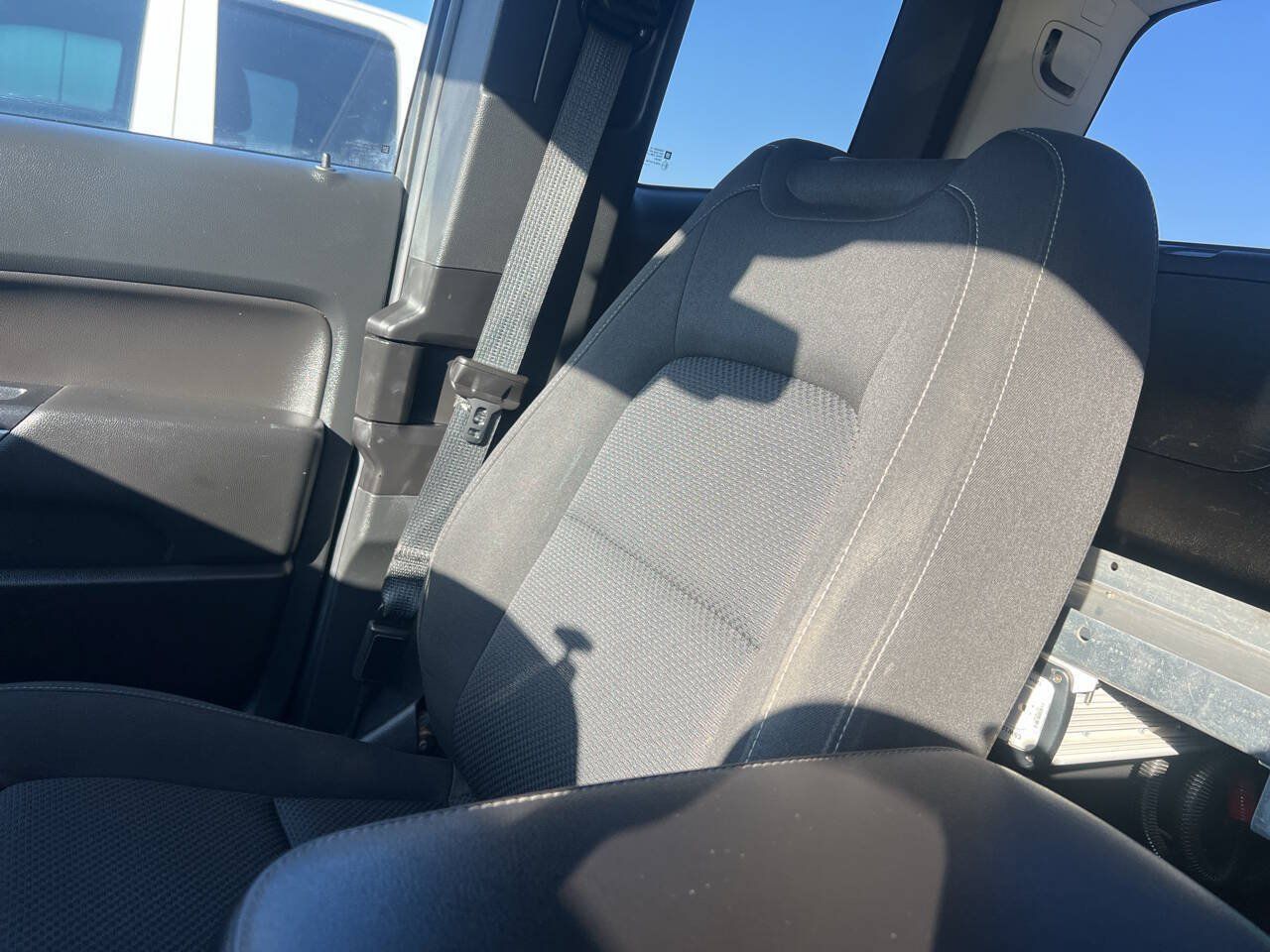 Used 2022 Chevrolet Colorado LT w/ Fleet Safety Package RWD image 22