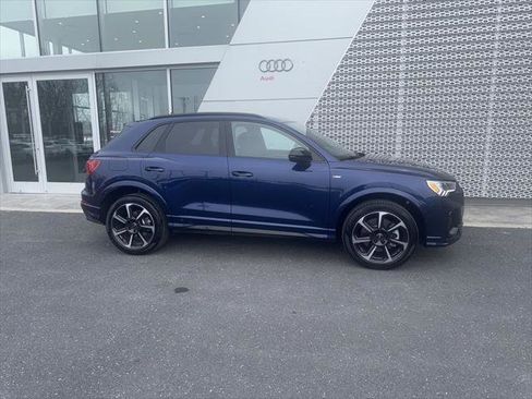 Used 2025 Audi Q3 2.0T Premium Plus w/ Premium Plus Package AWD/4WD image 2
