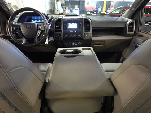 Used 2022 Ford F350 XL w/ Power Equipment Group AWD/4WD image 11