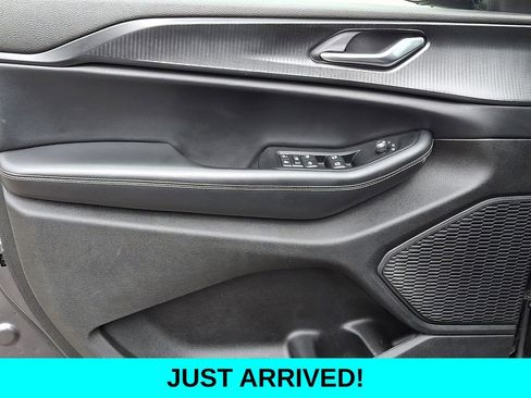 Used 2023 Jeep Grand Cherokee L Laredo image 14