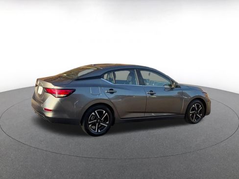 Used 2025 Nissan Sentra SV image 14