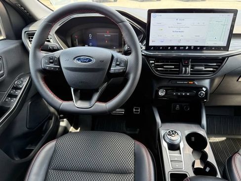 Certified 2024 Ford Escape ST-Line w/ Tech Pack #1 AWD/4WD image 8