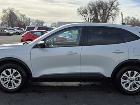 Used 2025 Ford Escape Active image 4