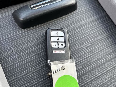 Used 2022 Honda Pilot Touring image 31